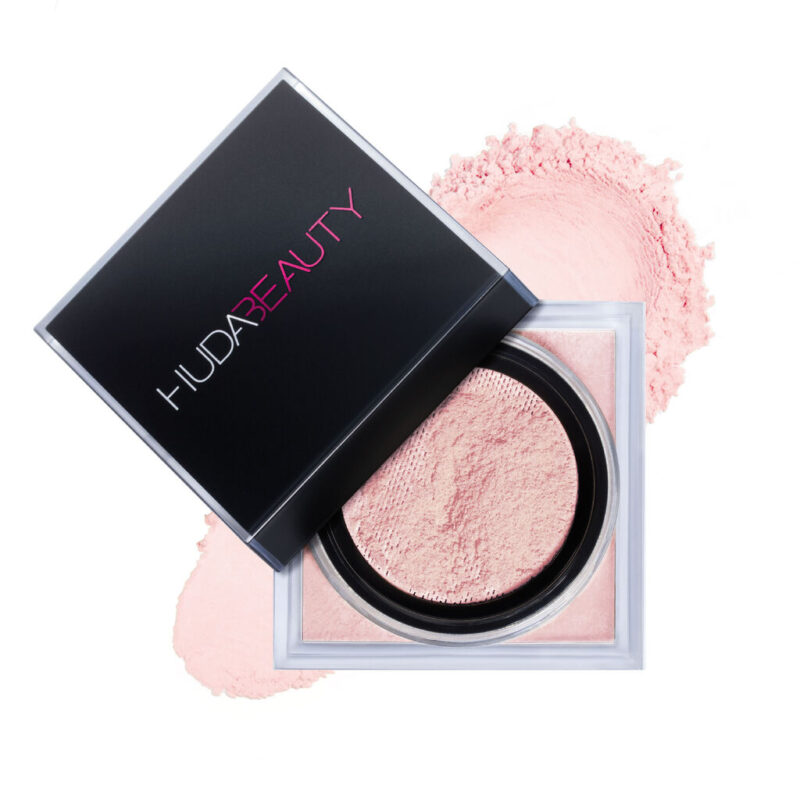 Huda Beauty's Easy Bake Loose Baking & Setting Powder