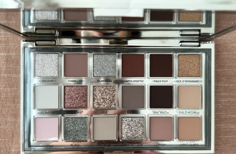 Icy Nude Eyeshadow Palette - Image 2